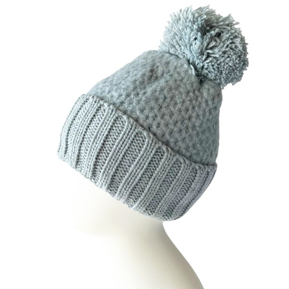 Look Cashmere Blue Grey Chunky Knit Lined Pom Pom Beanie | NWT - Picture 2 of 9
